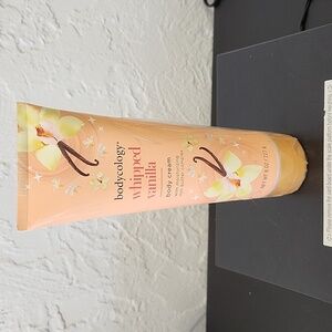Bodycology whipped vanilla